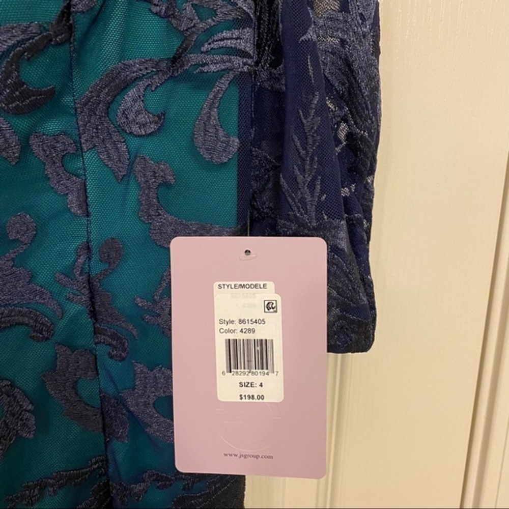 JS Collections Embroidered Sheath Dress in Navy Blue/Kelly Green - Picture 13 of 14
